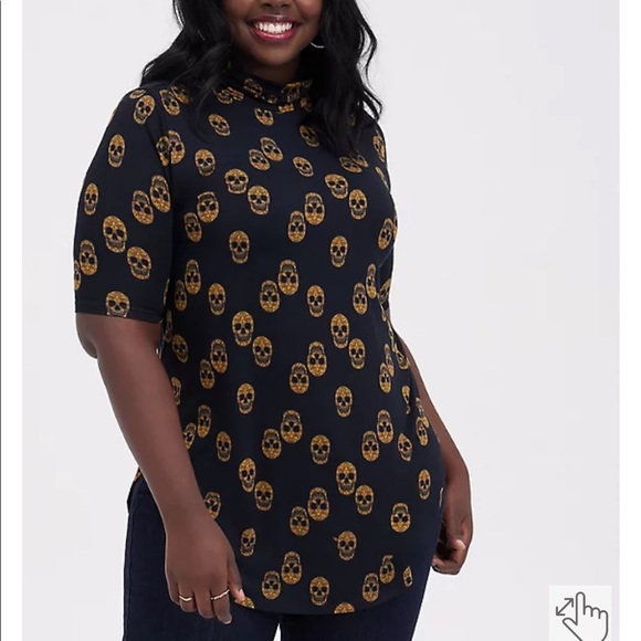 TORRID favorite tunic, turtleneck super soft black with skulls